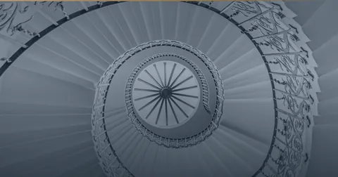 Helle Wendeltreppe, von unten gesehen.